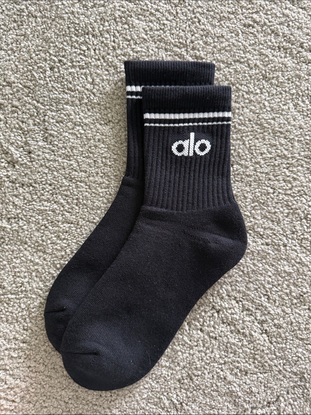 ALO Yoga Crew Sock in Black